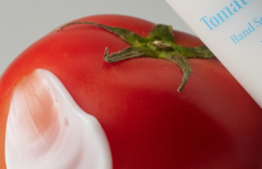 Парфюмированный крем-сыворотка для рук с антиоксидантами Fountain of Waters Tomato Garden Hand Serum Cream