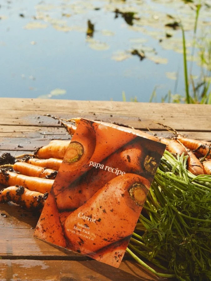 Осветляющая тканевая маска с экстрактом моркови Papa Recipe Carrot Solution Mask Pack