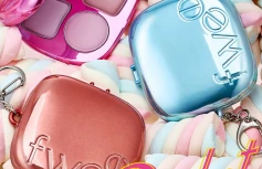 Компактная палетка румян в формате брелка fwee Pocket Cheek Palette CP02 Strawberry&Lemon