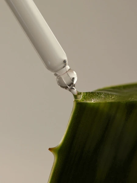 Увлажняющая сыворотка с алоэ, гиалуроновой кислотой и пантенолом Aromatica Aloe Hy-ffective Serum Увлажняющая сыворотка с алоэ, гиалуроновой кислотой и пантенолом Aromatica Aloe Hy-ffective Serum