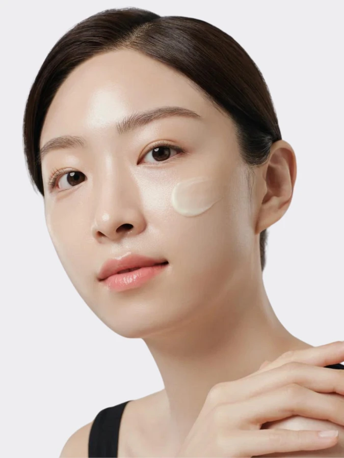 Обновляющий крем-роллер для лица с ретинолом SKIN&LAB Retinol Lifting Roller Cream