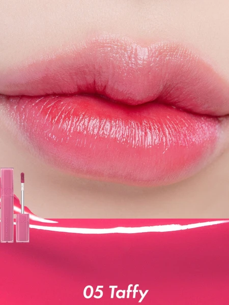 Лёгкий глянцевый тинт в оттенке ягодной ириски rom&nd DEWY·FUL Water Tint 05 Taffy