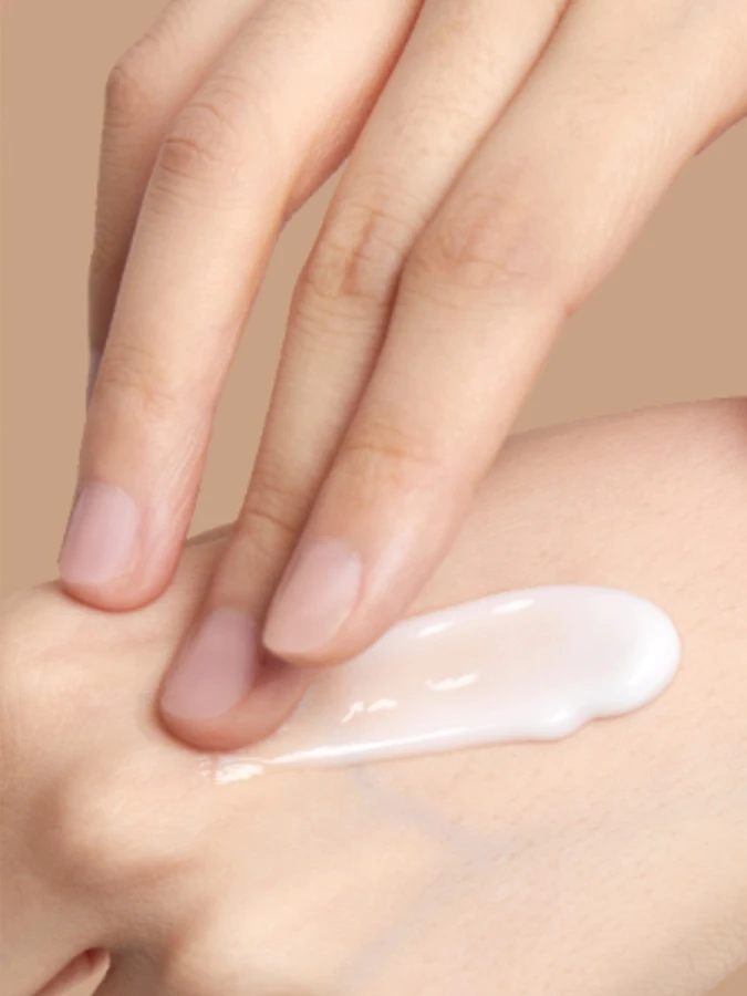 Интенсивный укрепляющий крем для век с бифидобактериями Ma:nyo Factory Bifida Biome Concentrate Eye Cream