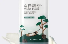 Успокаивающий солнцезащитный стик с экстрактом сосны и центеллы Round Lab Pine Calming Cica Airy Sunstick