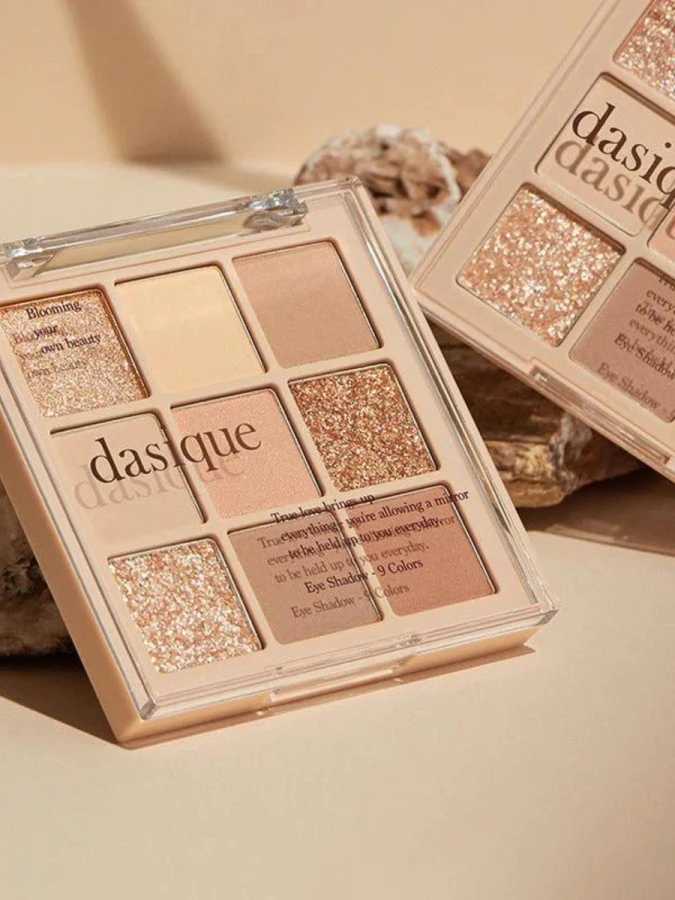 Палетка теней для век Dasique Shadow Palette #03 Nude Potion
