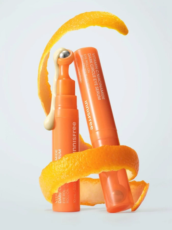 Обновляющая сыворотка-роллер для век с витамином С и ниацинамидом innisfree Vitamin C Niacinamide Brightening Eye Serum
