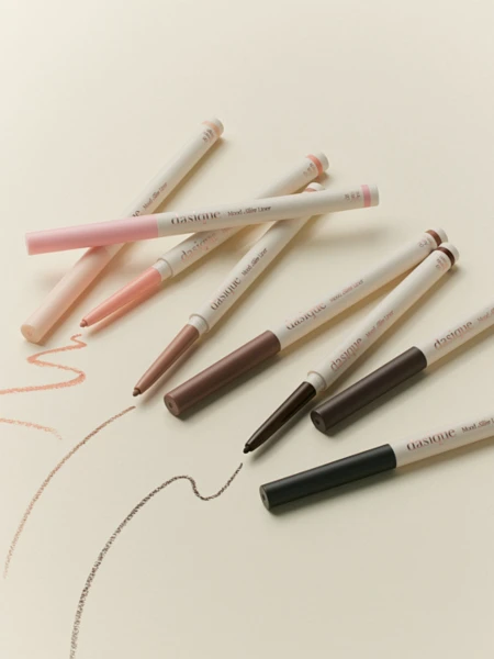 Ультратонкий карандаш для век в светло-коричневом оттенке Dasique Mood Slim Liner #05 Mood Brown