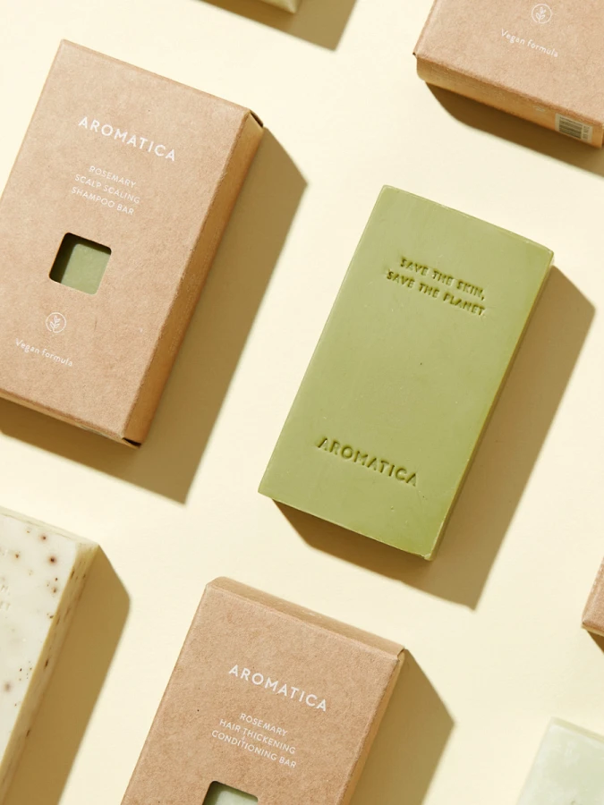 Твердый шампунь с розмарином AROMATICA Rosemary Scalp Scaling Shampoo Bar