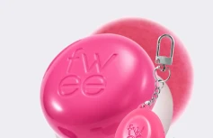 Набор: оттеночное суфле + брелок fwee Lip&Cheek Blurry Pudding Pot Keyring Set PK03 Cherry