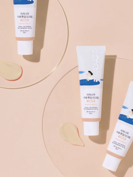 Осветляющий солнцезащитный крем с берёзовым соком Round Lab Birch Juice Tone-Up Sun Cream SPF50+ PA++++ Осветляющий солнцезащитный крем с берёзовым соком Round Lab Birch Juice Tone-Up Sun Cream SPF50+ PA++++