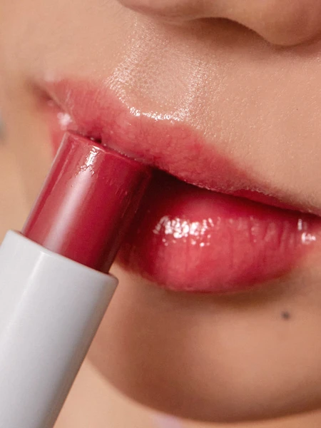 Питательный бальзам с эффектом объёмных губ в лиловом оттенке ShaiShaiShai Sun Kissed Plumping Lip Balm 03 Mauve Beach