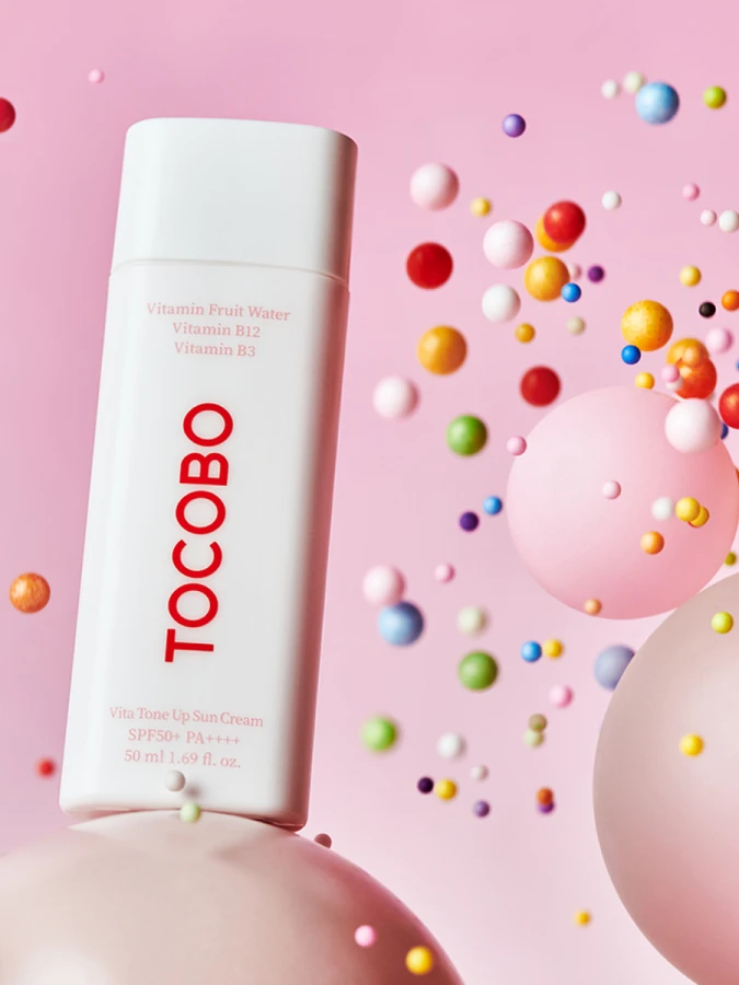 Солнцезащитный крем с комплексом витаминов TOCOBO VIta Tone Up Sun Cream SPF50+ PA++++