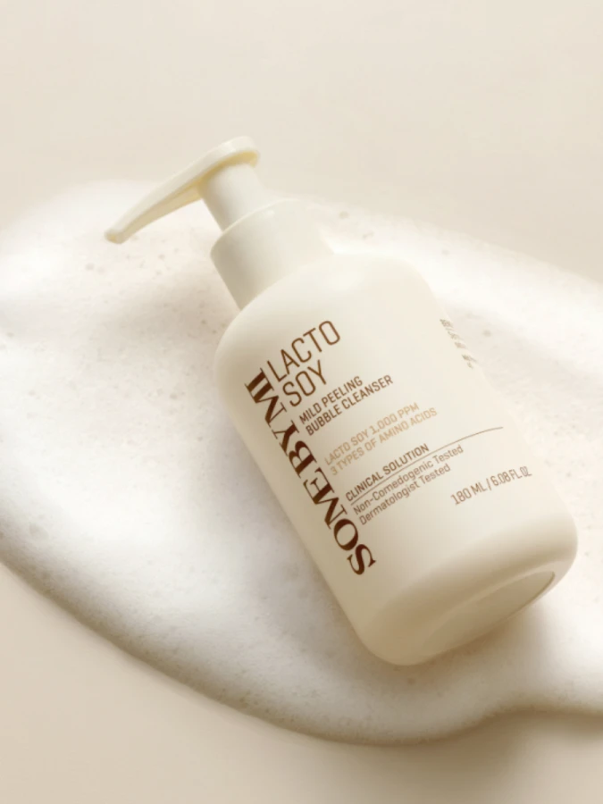 Отшелушивающая пенка для умывания с ферментами соевого молока Some By Mi Lacto Soy Mild Peeling Bubble Cleanser