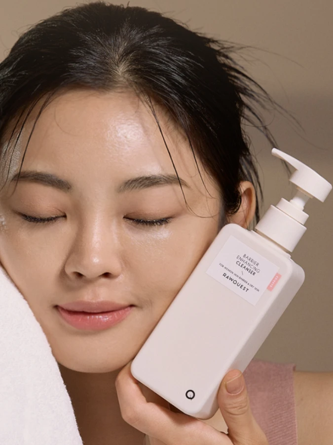 Мягкий гель для умывания с гиалуроновой кислотой RAWQUEST Barrier Enhancing Cleanser