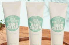 Питательный крем для рук с маслом ши и ароматом цветов Derma Factory Shea Butter 10% Hand Cream Classy Garden