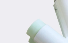 Успокаивающий стик-бальзам с экстрактом нони Dr.Althea Free Moment Green Calming Multi Balm