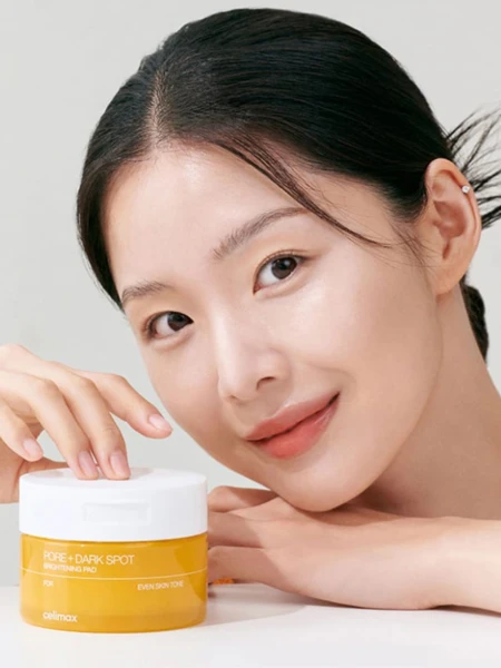 Осветляющие тонер-пэды с фруктовыми экстрактами Celimax Pore + Dark Spot Brightening Pad Осветляющие тонер-пэды с фруктовыми экстрактами Celimax Pore + Dark Spot Brightening Pad