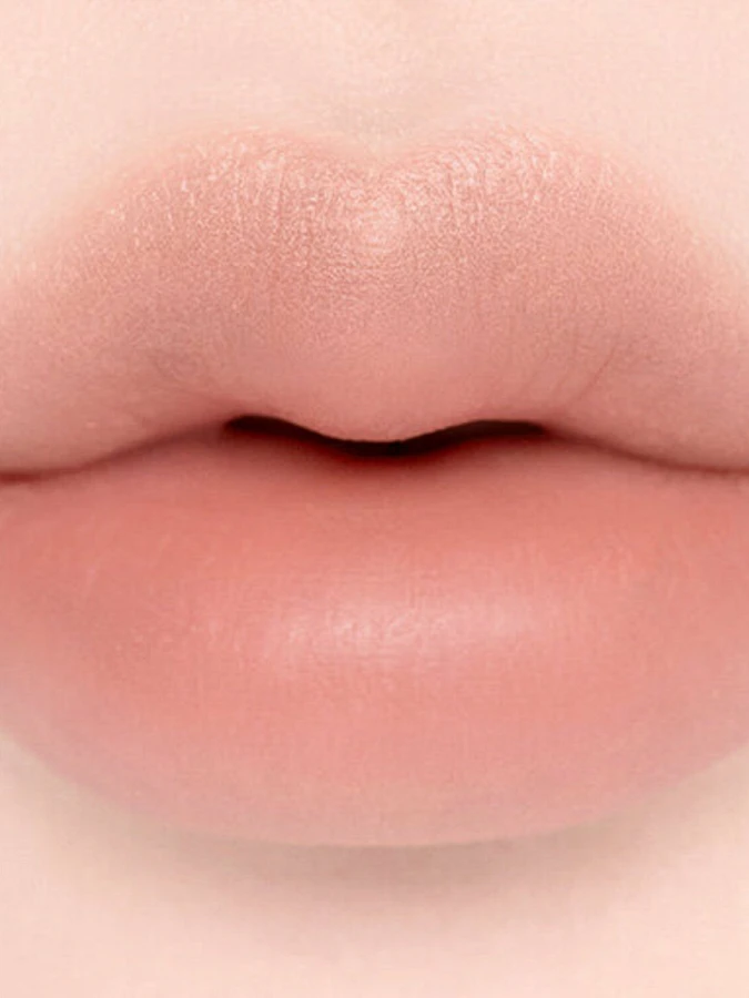 Мягкий карандаш для губ Dasique Mood Blur Lip Pencil #02 Almond Coral