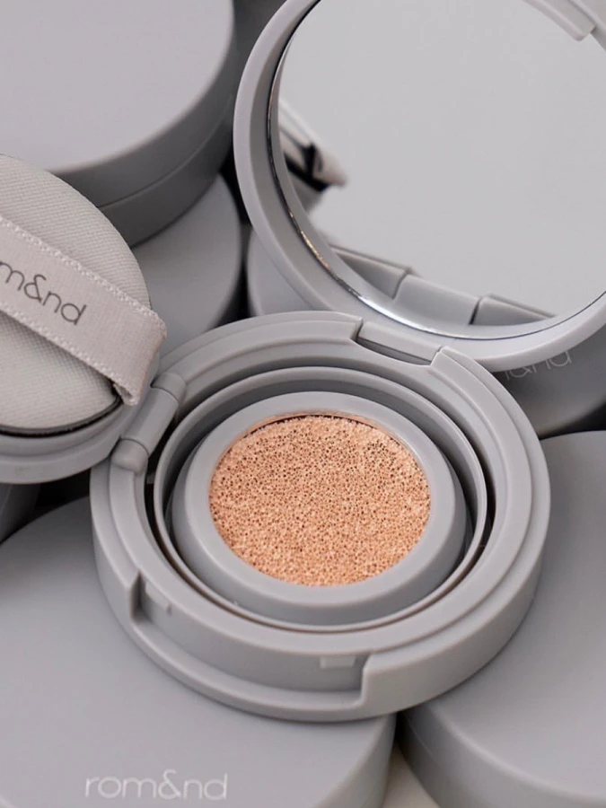 МИНИ Тональный кушон с матовым финишем в светлом бежевом оттенке rom&nd Nu Zero Cushion 02 Pure 21 SPF24 PA++