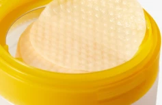 Осветляющие тонер-диски с экстрактом куркумы Medicube Kojic Acid Turmeric Pad