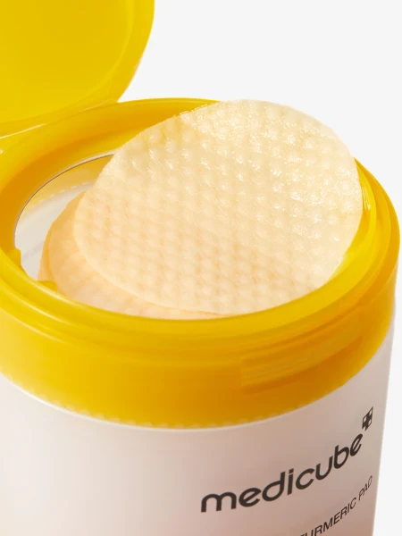 Осветляющие тонер-диски с экстрактом куркумы Medicube Kojic Acid Turmeric Pad