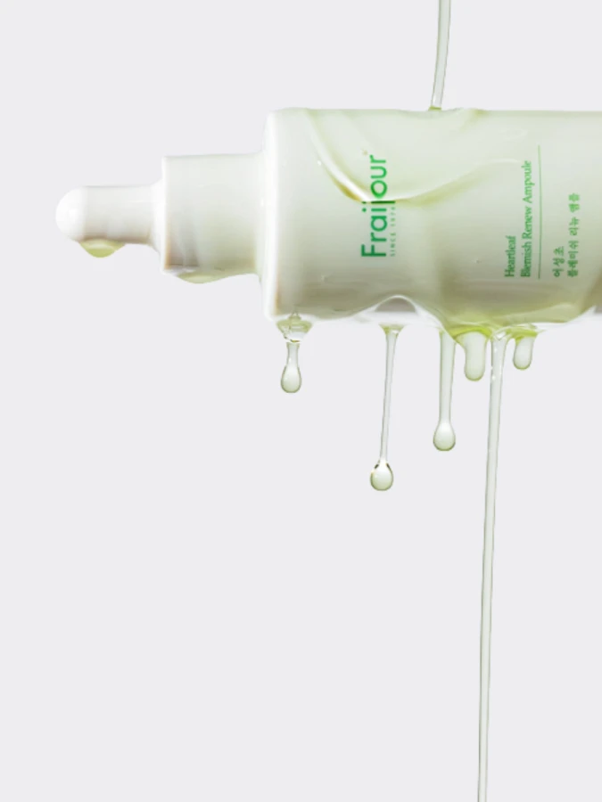 Успокаивающая сыворотка с экстрактом хауттюйнии Fraijour Heartleaf Blemish Renew Ampoule