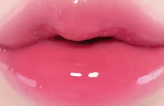 Интенсивный глянцевый блеск для губ fwee 3D Voluming Gloss B03 Candy 70%