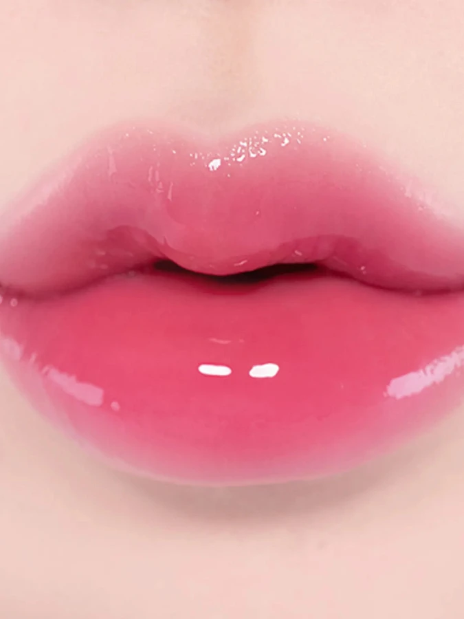 Интенсивный глянцевый блеск для губ fwee 3D Voluming Gloss B03 Candy 70%