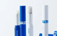 Бальзам для губ с серой солью Ментол SALTRAIN Graysalt Lip Balm Menthol