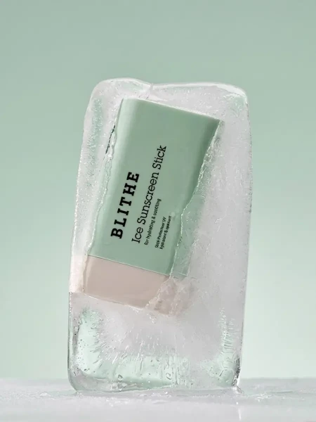 Освежающий солнцезащитный стик с алоэ и ПДРН Blithe Ice Sunscreen Stick SPF50+ PA++++