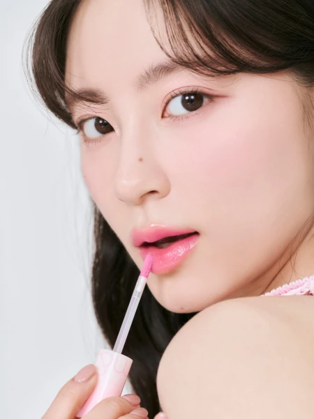 Сочный глянцевый тинт для губ с оттенком ягодного смузи rom&nd Juicy Lasting Tint 32 Bare Berry Smoothie