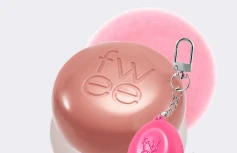 Набор: оттеночное суфле + брелок fwee Lip&Cheek Blurry Pudding Pot Keyring Set ND02 Like