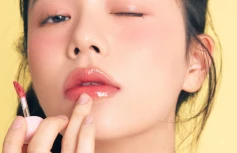Сияющий бальзам-тинт для губ ALTERNATIVE STEREO Lip Potion Balmy Rose No.4 Honey Coral