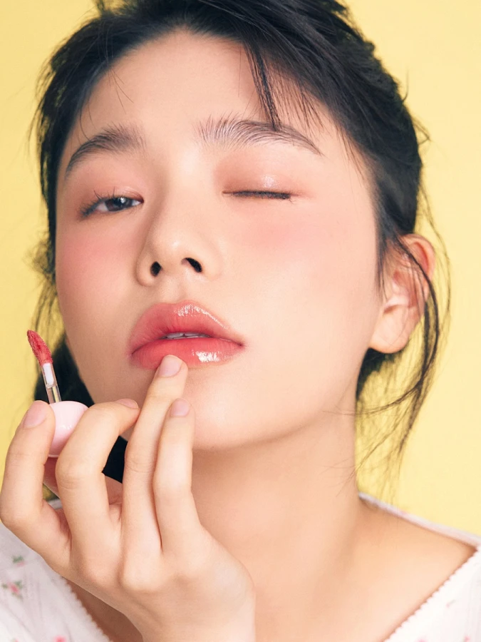 Сияющий бальзам-тинт для губ ALTERNATIVE STEREO Lip Potion Balmy Rose No.4 Honey Coral