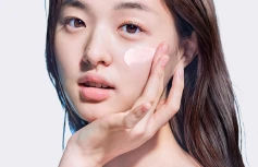 Солнцезащитный крем с комплексом витаминов TOCOBO VIta Tone Up Sun Cream SPF50+ PA++++