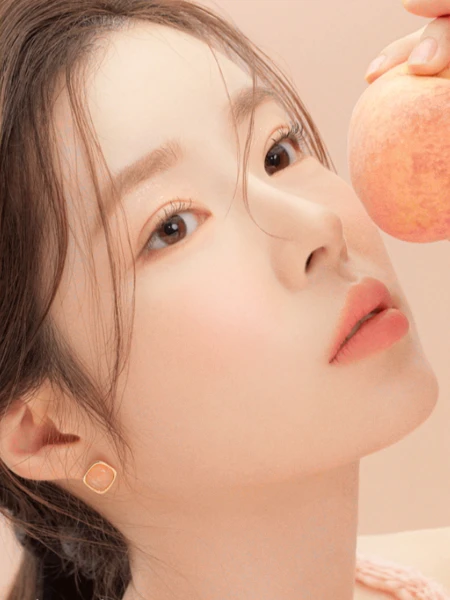 Палетка спрессованных румян в персиковых оттенках Dasique Blending Mood Cheek #03 Peach Blending