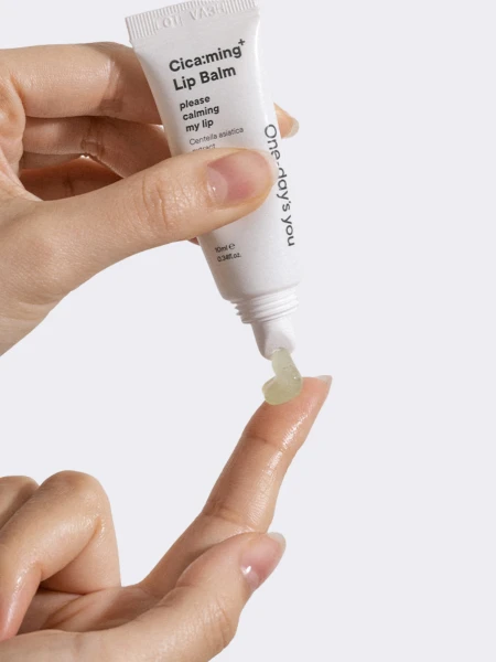 Успокаивающий бальзам для губ с экстрактом центеллы азиатской One-Day's You Cica:ming Lip Balm Успокаивающий бальзам для губ с экстрактом центеллы азиатской One-Day's You Cica:ming Lip Balm