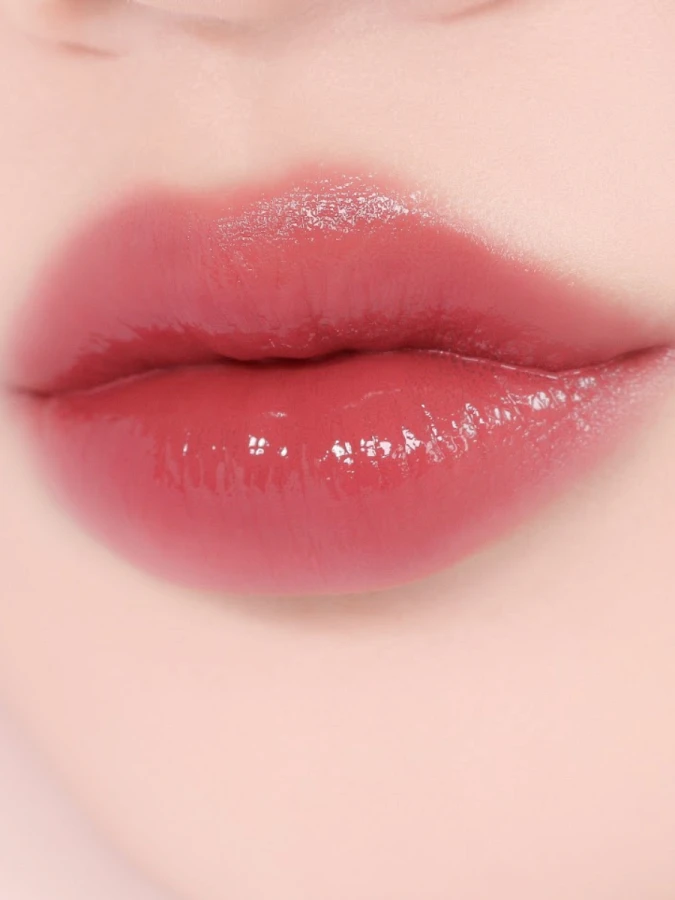 Многофункциональный оттеночный бальзам-слайдер для губ BRAYE Lipsleek 04 Savvy