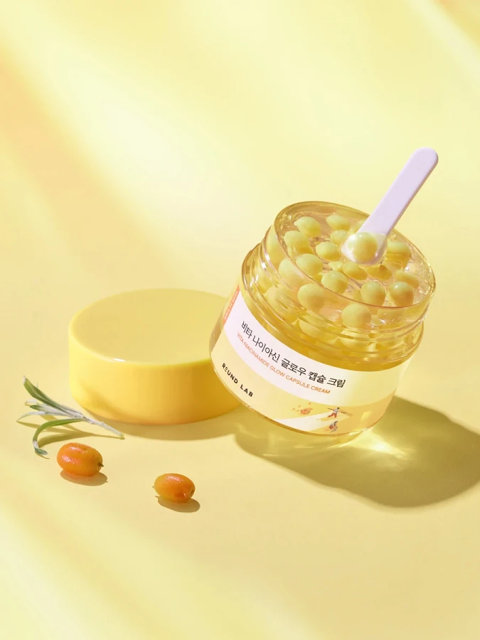 Осветляющий капсульный крем для лица с ниацинамидом Round Lab Vita Niacinamide Glow Capsule Cream