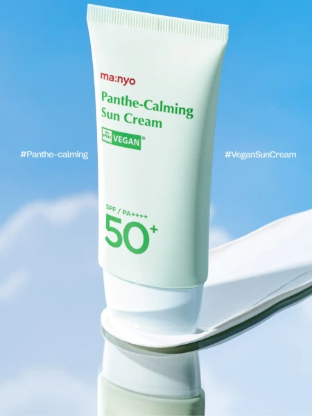 Успокаивающий солнцезащитный крем с пантенолом Ma:nyo Factory Panthe-Calming Sun Cream SPF50+ PA++++ Успокаивающий солнцезащитный крем с пантенолом Ma:nyo Factory Panthe-Calming Sun Cream SPF50+ PA++++