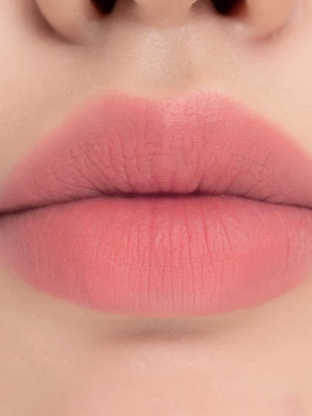 Мягкая кремовая помада в холодном нюдовом оттенке rom&nd Zero Matte Lipstick 10 Pink Sand