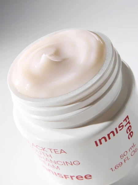 Укрепляющий крем с экстрактом черного чая Innisfree Black Tea Youth Enhancing Cream
