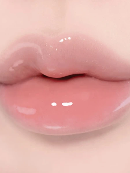 Прозрачный блеск для губ fwee 3D Changing Gloss 00 Clear Прозрачный блеск для губ fwee 3D Changing Gloss 00 Clear