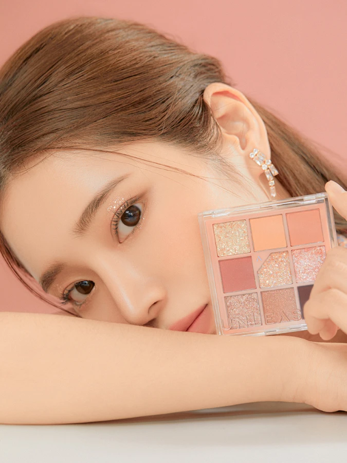 Палетка теней для век UNLEASHIA Glitterpedia Eye Palette N°3 All of Coralpink