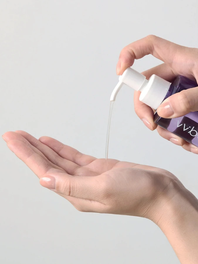 Глубокоочищающие гидрофильное масло с растительными экстрактами VVBETTER Gentle deep cleansing oil