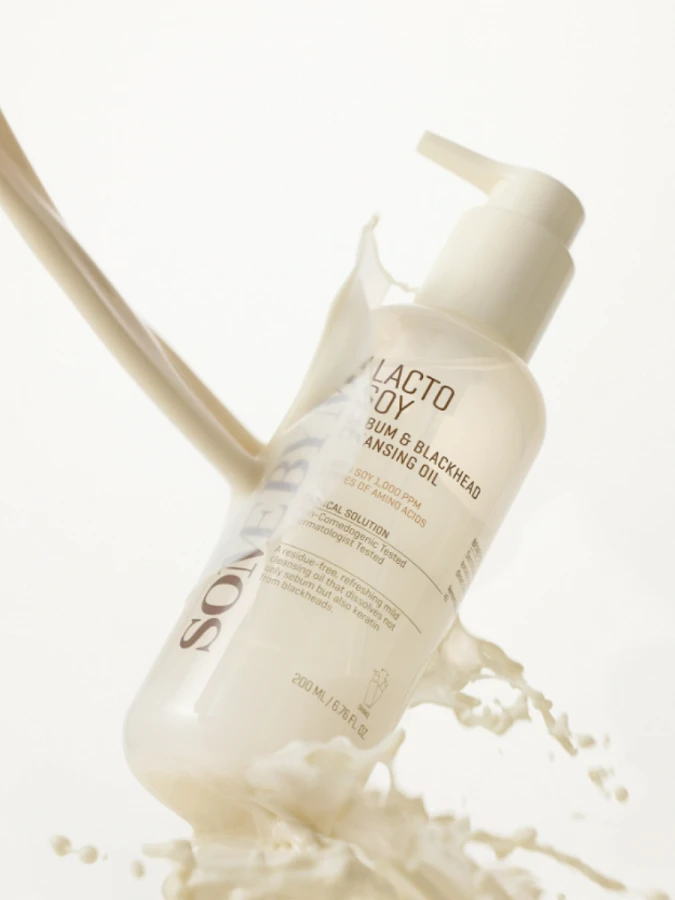 Двухфазное гидрофильное масло-молочко с ферментами соевого молока Some By Mi Lacto Soy Sebum & Blackhead Cleansing Oil