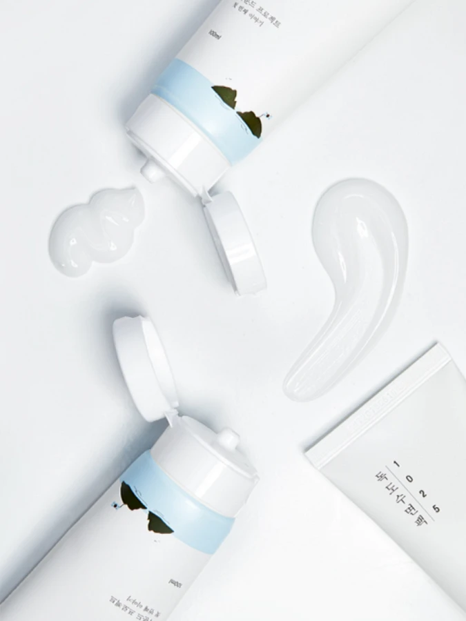 Обновляющая ночная маска с морской водой Round Lab 1025 Dokdo Sleeping Pack