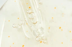Антиоксидантная сыворотка для лица с витамином С DERMASHARE Red Tangerine Vita-C Brightening Capsule Ampoule