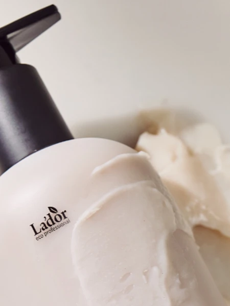 Парфюмированная восстанавливающая маска для сухих и поврежденных волос La’dor Eco Hydro LPP Treatment Pitta