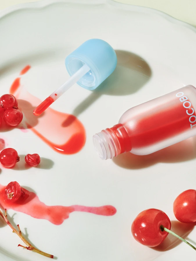 Оттеночное масло-плампер для губ TOCOBO Juicy Berry Plumping Lip Oil 01 Chill Red